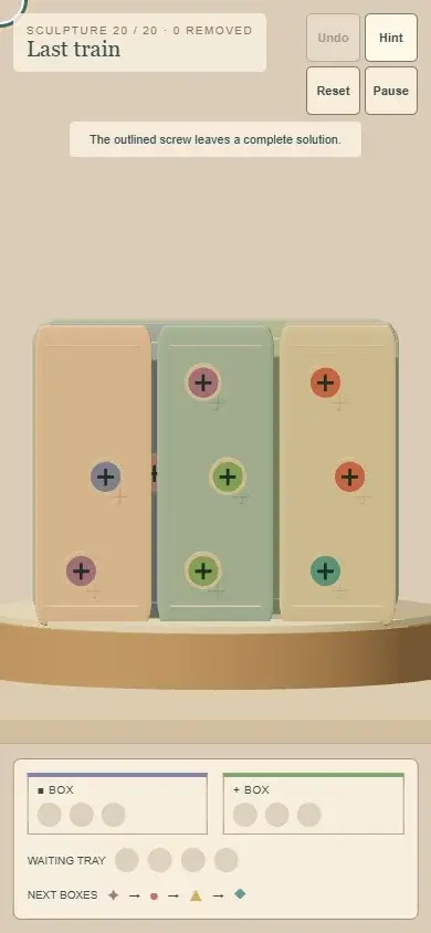 Screw Studio screw targets, waiting tray and Undo/Hint controls at phone width.